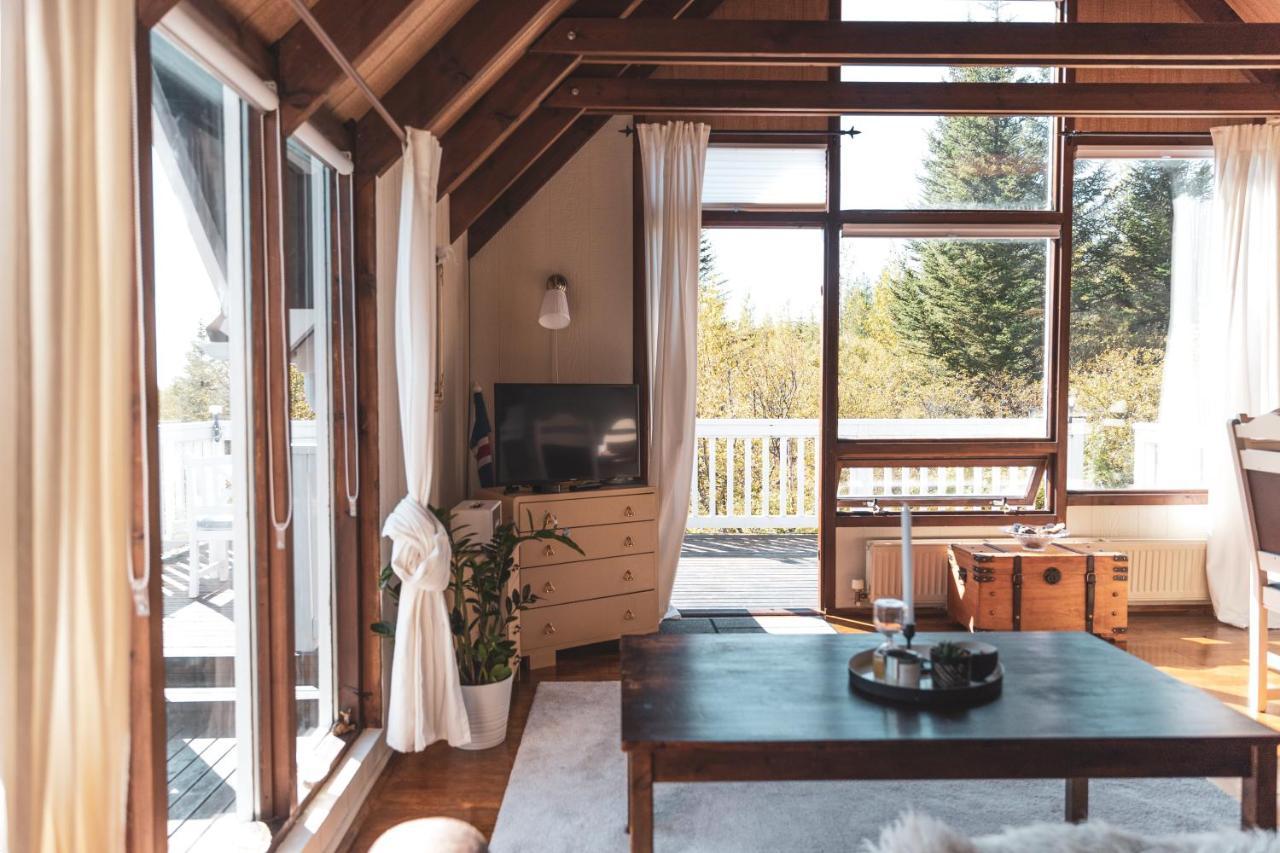 Bjoerk - A Cozy Hilltop Cottage - Great Location! Blaskogabyggd Luaran gambar