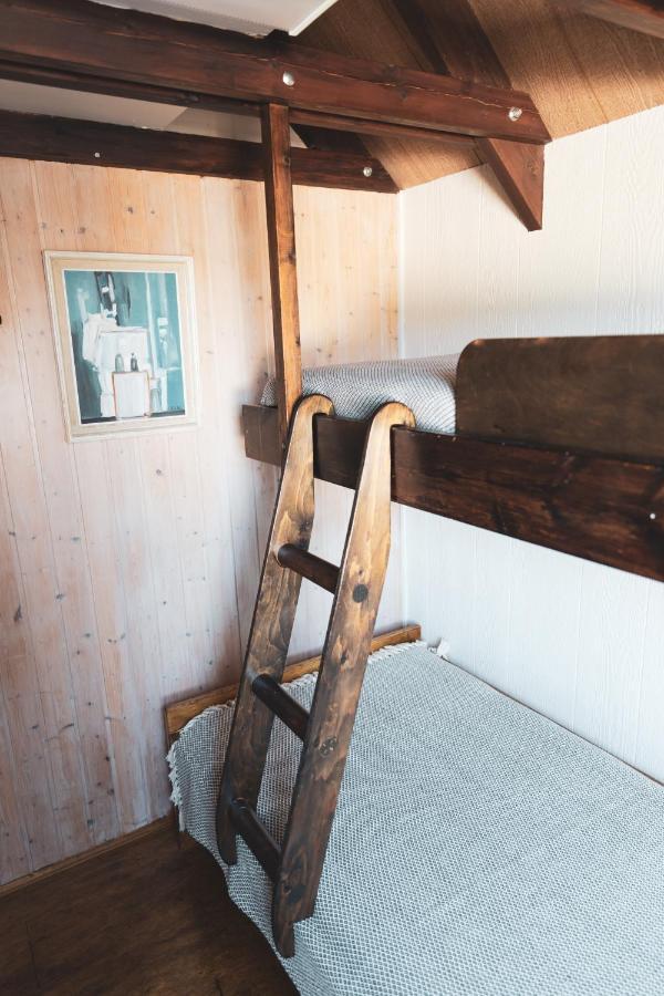 Bjoerk - A Cozy Hilltop Cottage - Great Location! Blaskogabyggd Luaran gambar